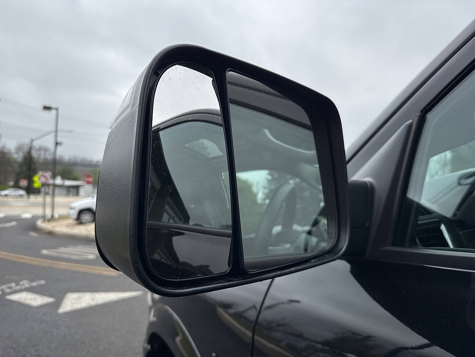 Used 2018 RAM 2500 Laramie w/ Sport Appearance Group image 28