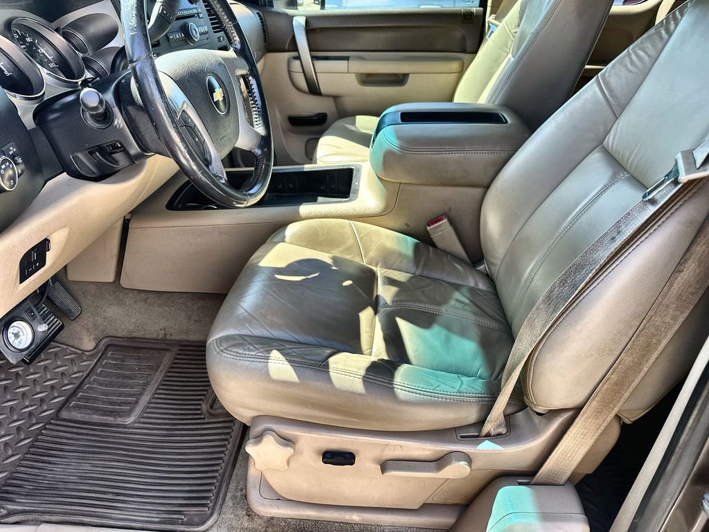 Used 2012 Chevrolet Silverado 2500 LT w/ Interior Plus Package image 9