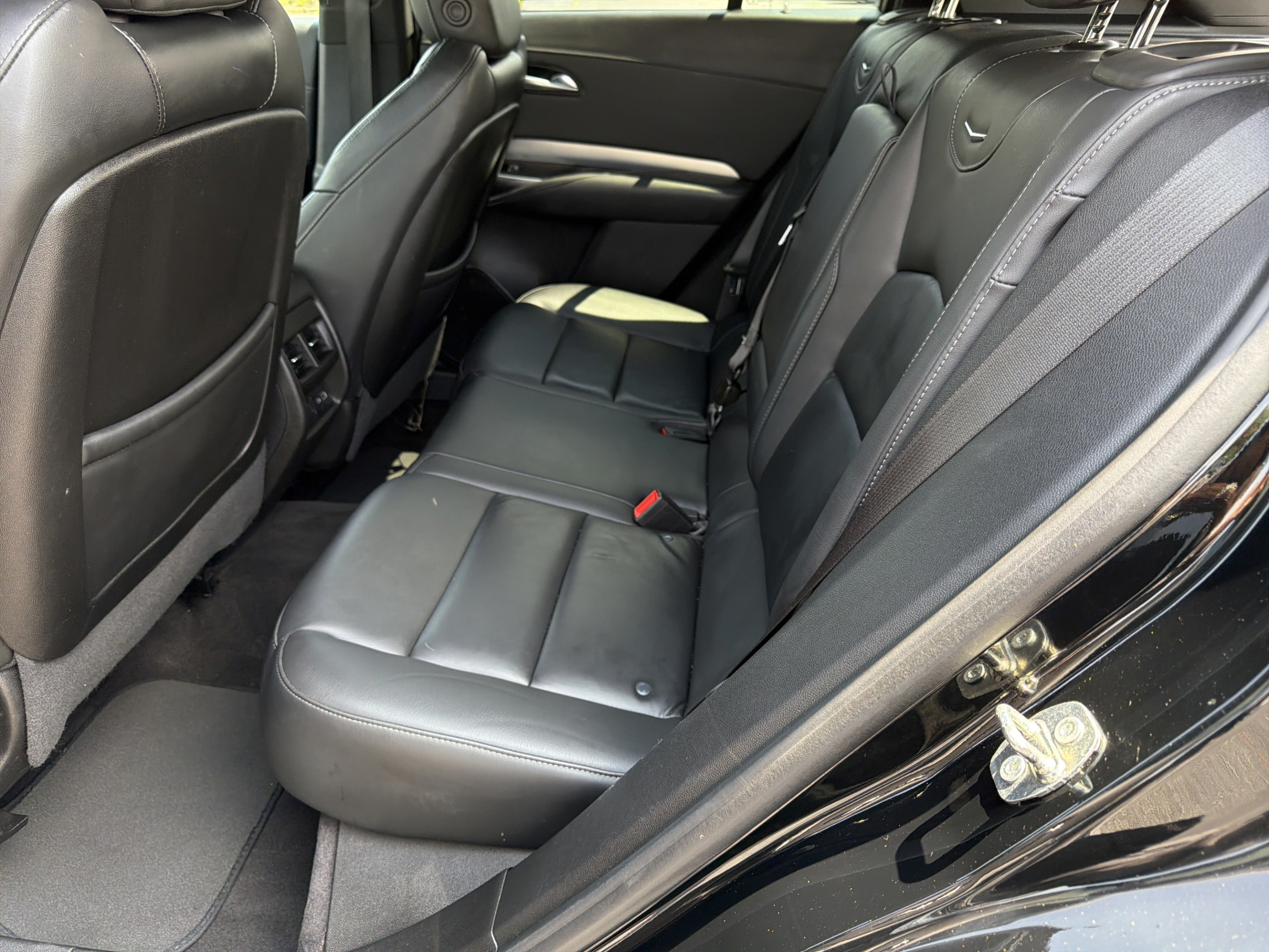 Used 2023 Cadillac XT4 Premium Luxury w/ Cold Weather Package AWD/4WD image 23