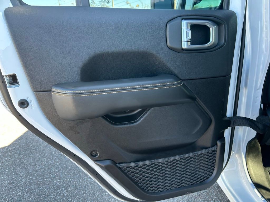 Used 2024 Jeep Wrangler Sahara image 58