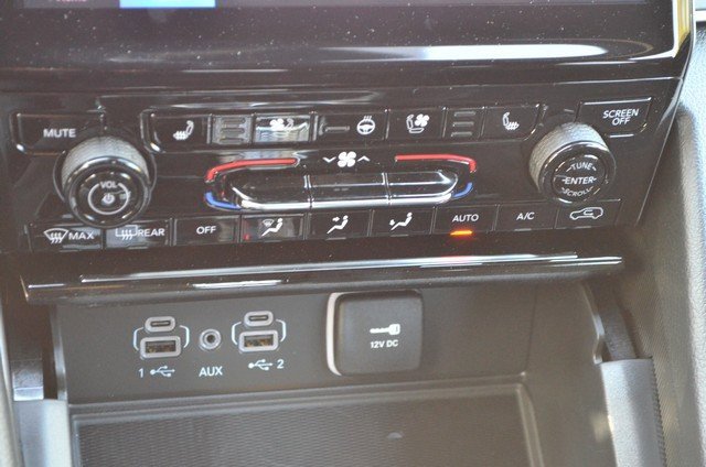 New 2025 Jeep Grand Cherokee Limited w/ Luxury Tech Group II image 25