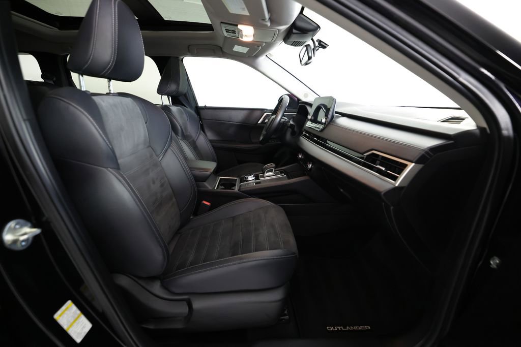 Used 2024 Mitsubishi Outlander SE FWD image 10