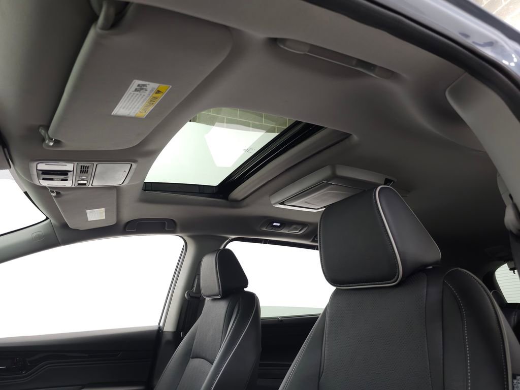 Used 2024 Honda Odyssey Elite image 19