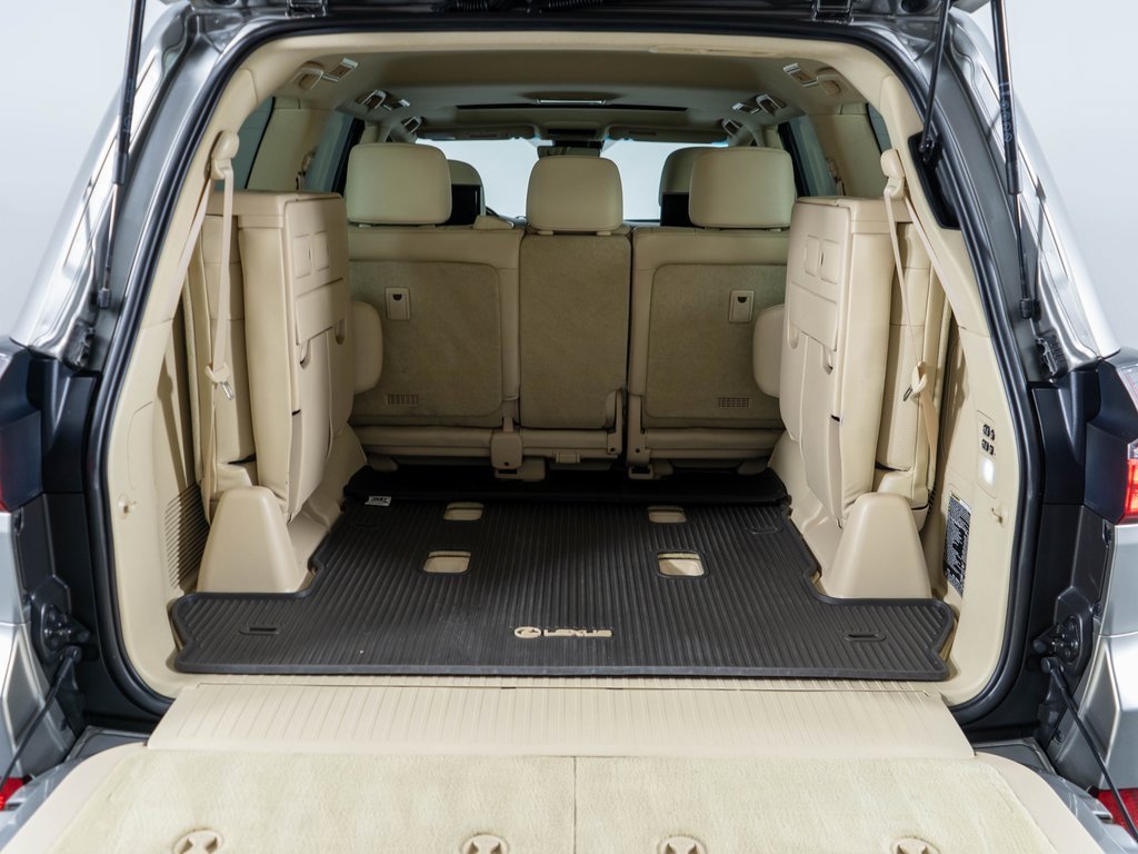 Used 2016 Lexus LX 570 4WD w/ Luxury Package image 33