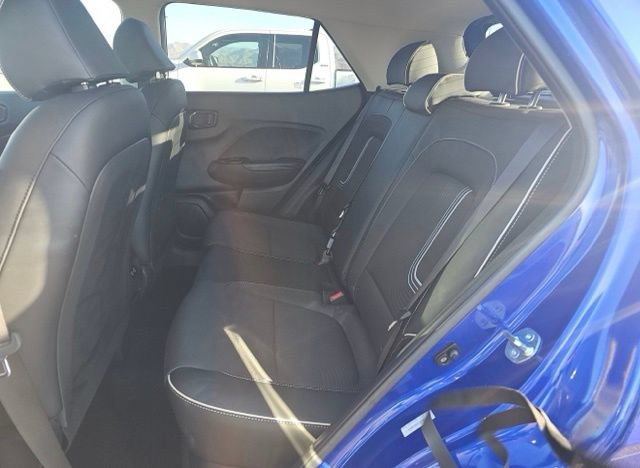 Used 2025 Hyundai Venue Limited FWD image 19