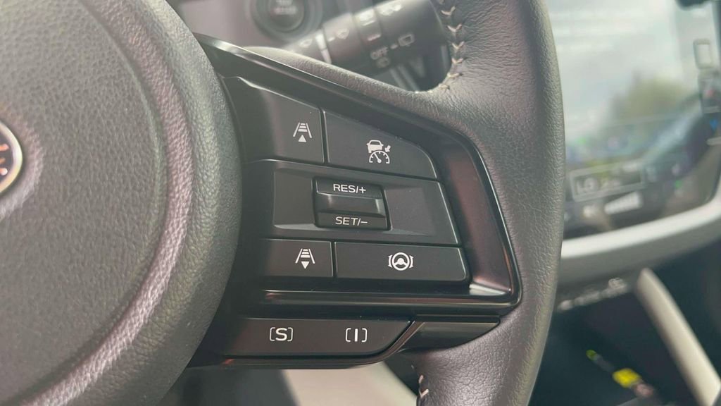 Used 2025 Subaru Forester Premium image 11