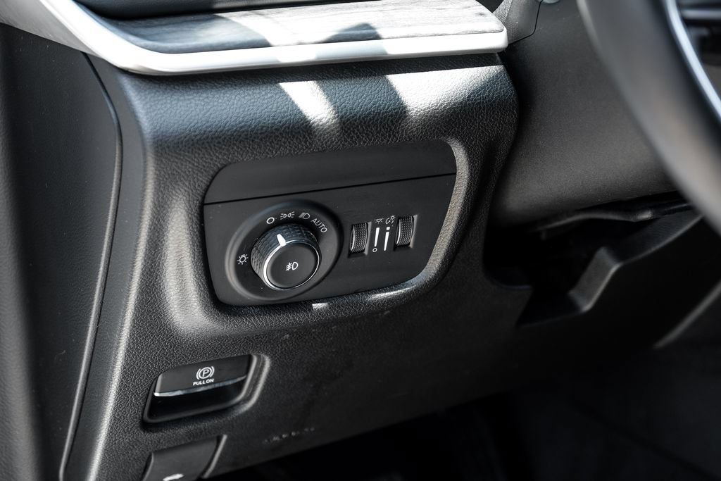 Used 2022 Jeep Grand Cherokee Limited RWD image 37