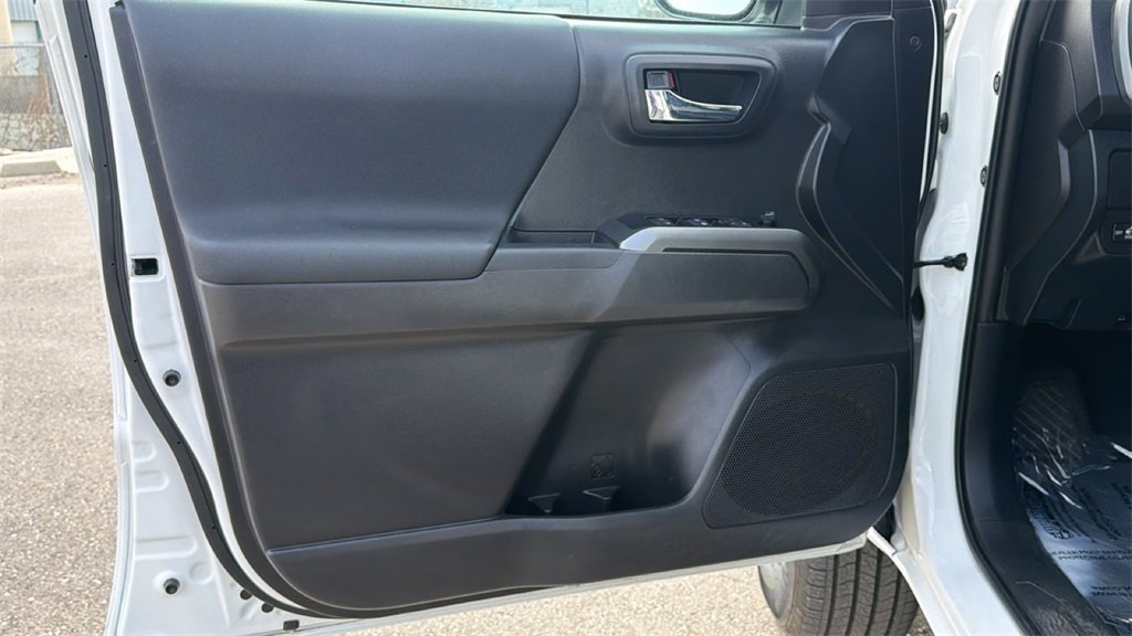 Certified 2023 Toyota Tacoma TRD Off-Road image 15