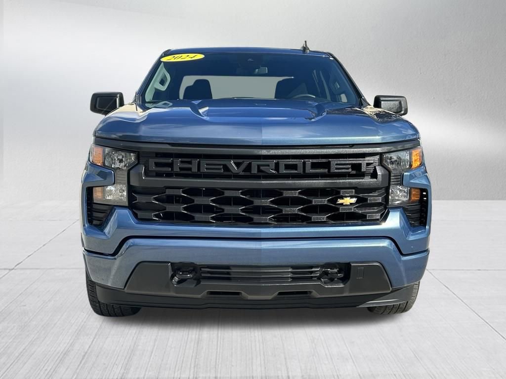 Used 2024 Chevrolet Silverado 1500 Custom image 2