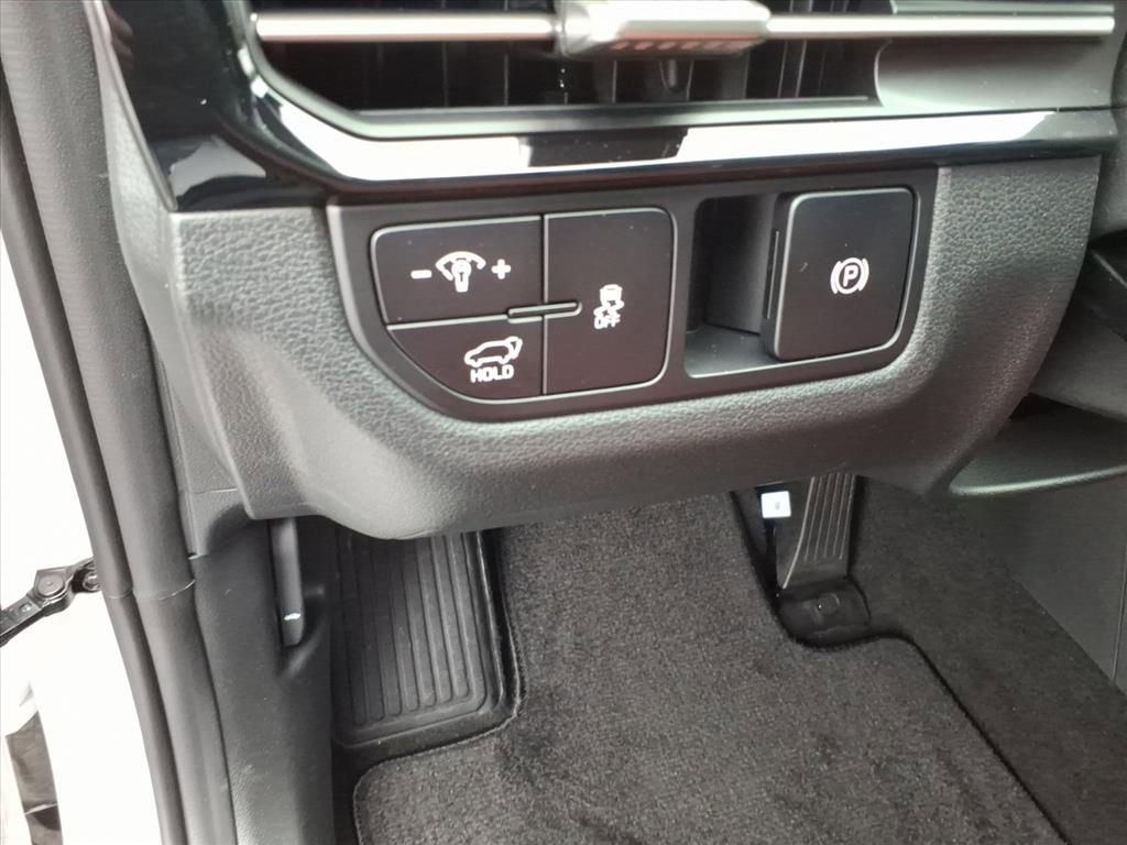 New 2026 Kia Sportage SX image 17