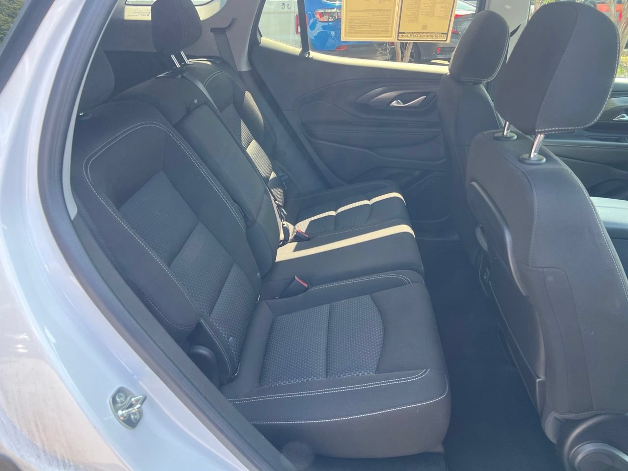 Used 2024 GMC Terrain SLE w/ Driver Convenience Package FWD image 17