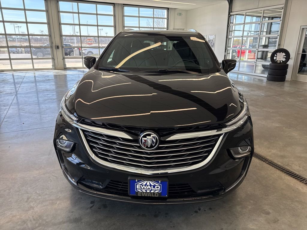 Used 2023 Buick Enclave Essence image 8
