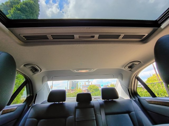 Used 2010 Mercedes-Benz E 350 Sedan image 60