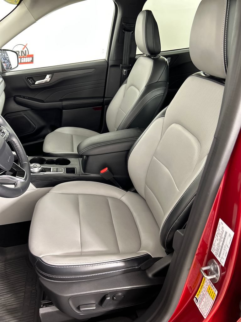 Used 2023 Ford Escape Platinum AWD/4WD image 12