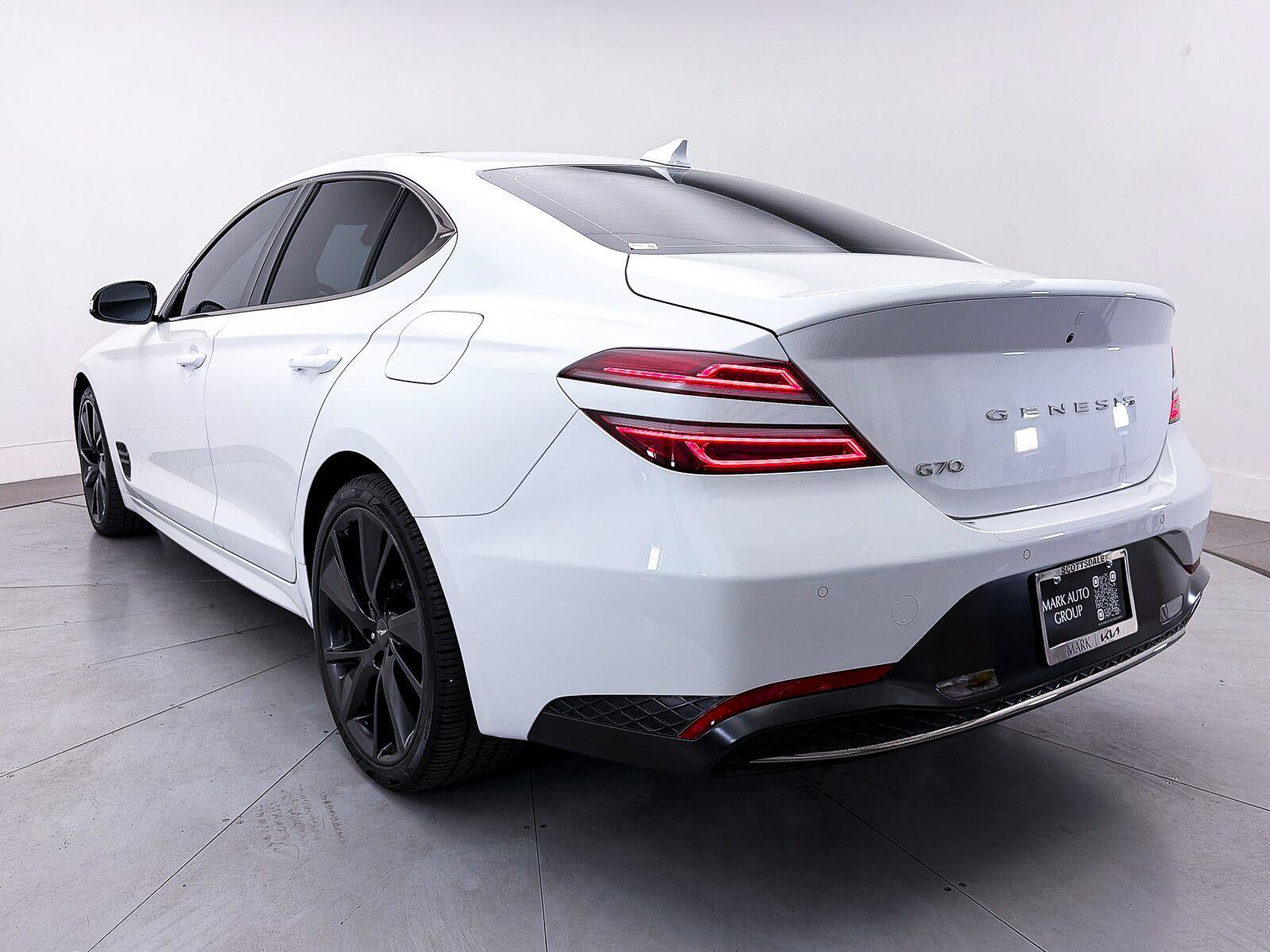 Used 2023 Genesis G70 2.0T w/ Sport Prestige Package RWD image 13