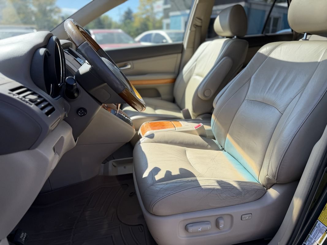 Used 2004 Lexus RX 330 AWD w/ Premium Plus Pkg image 12