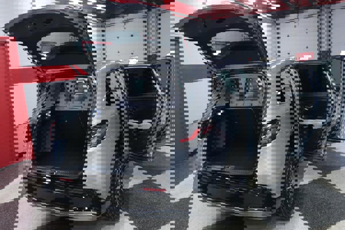 Used 2023 Honda HR-V EX-L image 25