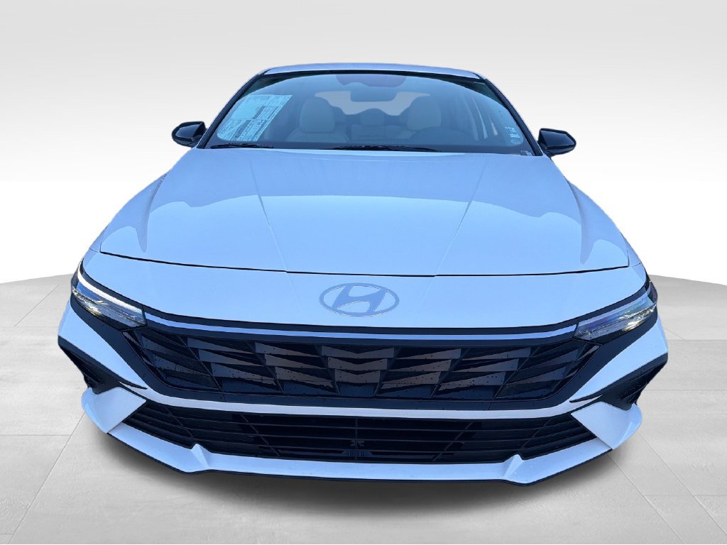 New 2026 Hyundai Elantra SEL Sport FWD image 11