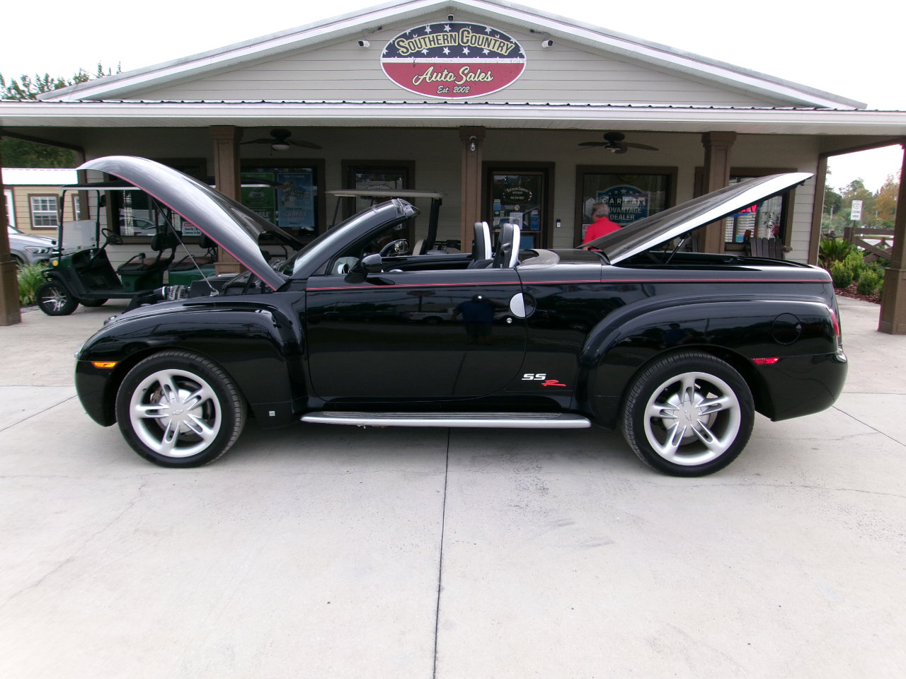 Used 2003 Chevrolet SSR w/ Preferred Equipment Group image 25