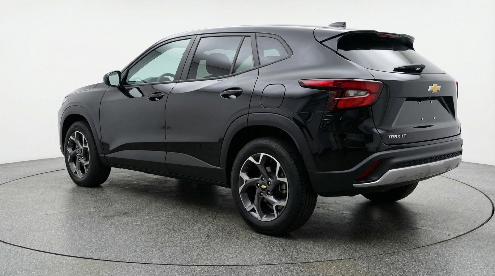 Used 2025 Chevrolet Trax LT w/ LT Convenience Package image 6