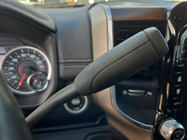 Used 2024 RAM 2500 Laramie AWD/4WD image 12