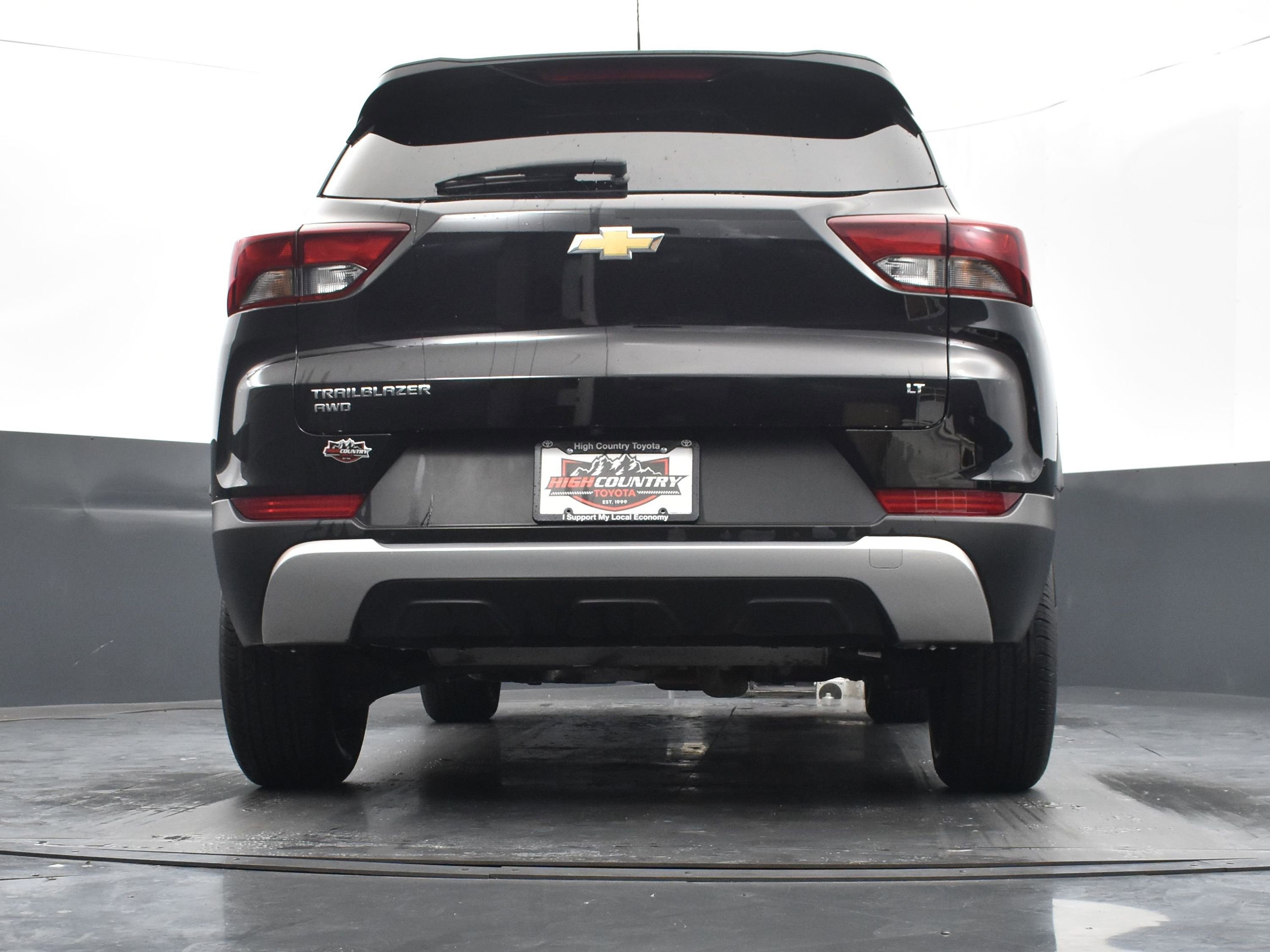 Used 2022 Chevrolet TrailBlazer LT AWD/4WD image 38