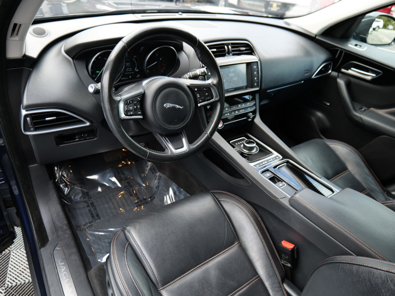 Used 2018 Jaguar F-PACE Prestige image 13