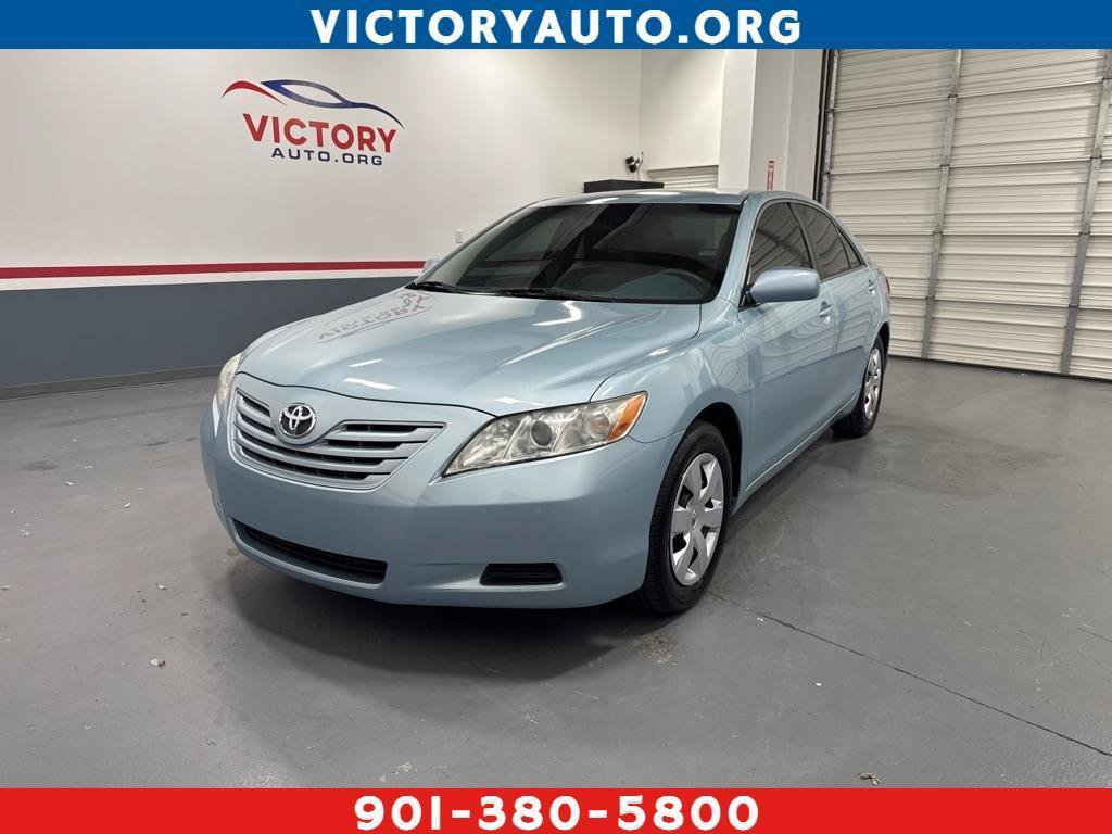 Used 2009 Toyota Camry LE FWD image 1