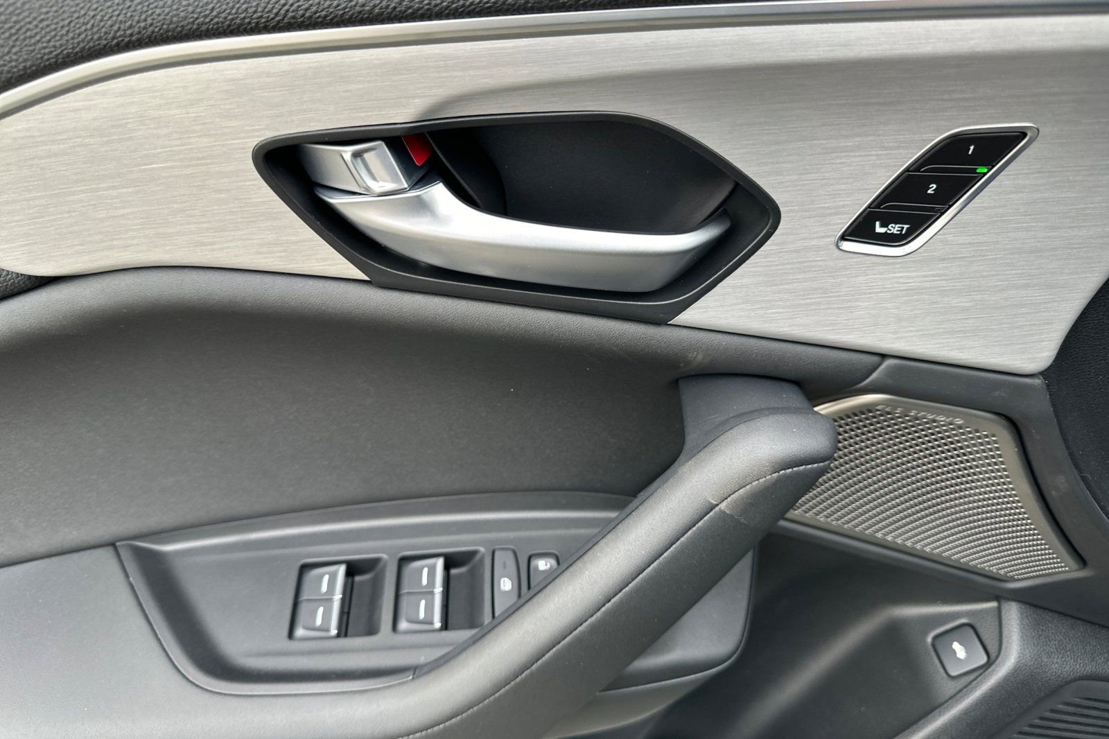 New 2025 Acura TLX w/ Technology Package image 9