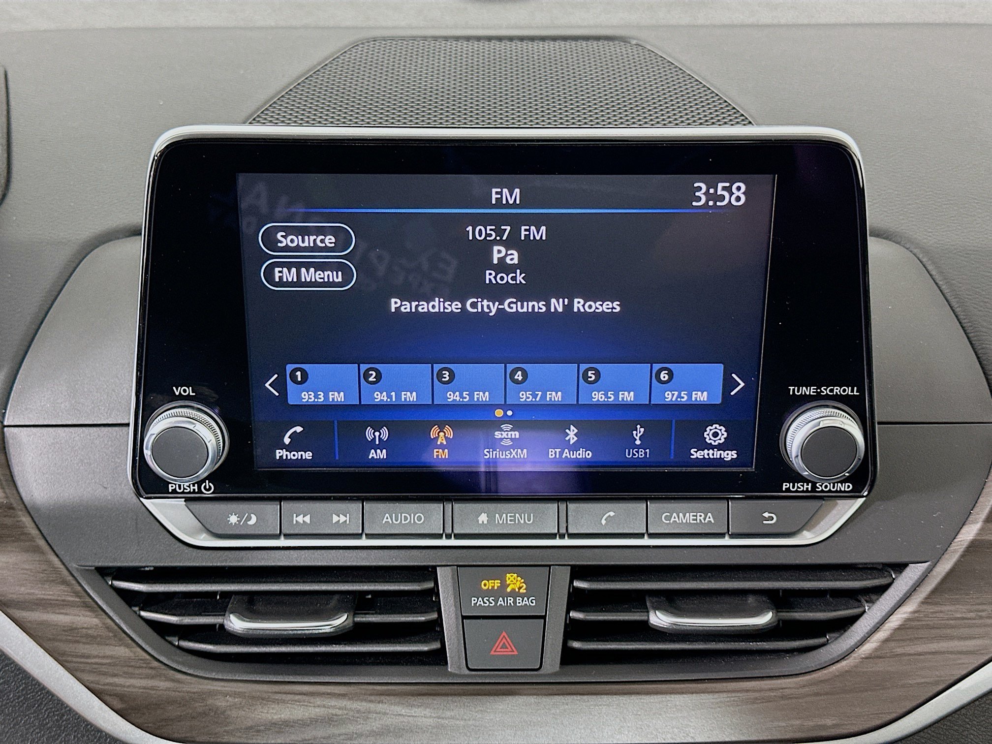 Used 2024 Nissan Altima 2.5 SV FWD image 21