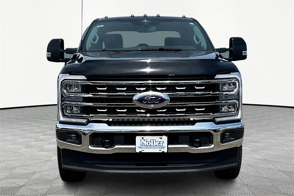 Certified 2025 Ford F250 Lariat image 3