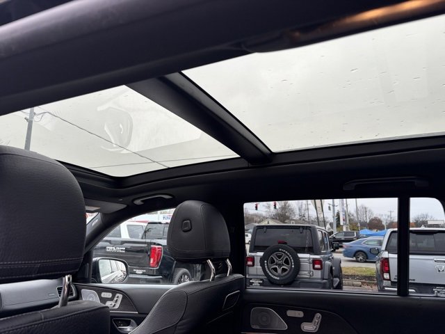 Used 2020 Mercedes-Benz GLS 450 4MATIC image 30