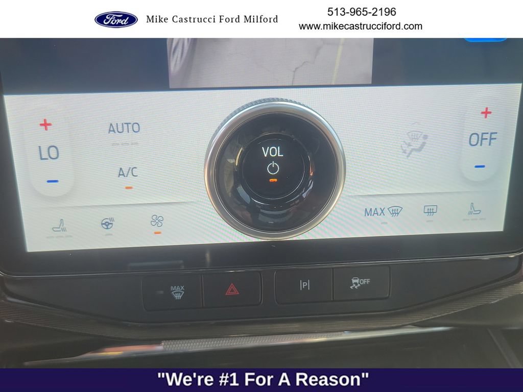 Used 2023 Ford F150 Lightning Platinum AWD/4WD image 19