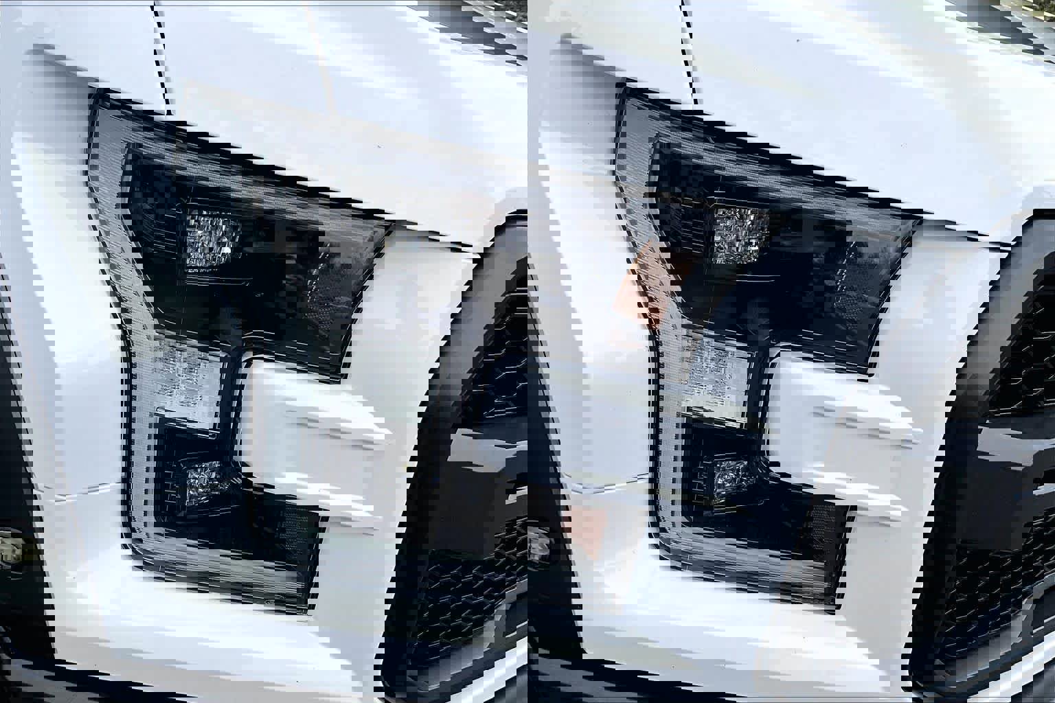 Used 2017 Ford F150 Raptor w/ Equipment Group 802A Luxury image 28