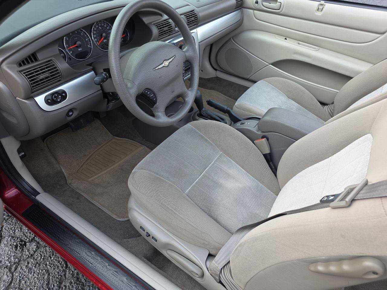 Used 2006 Chrysler Sebring Touring image 4