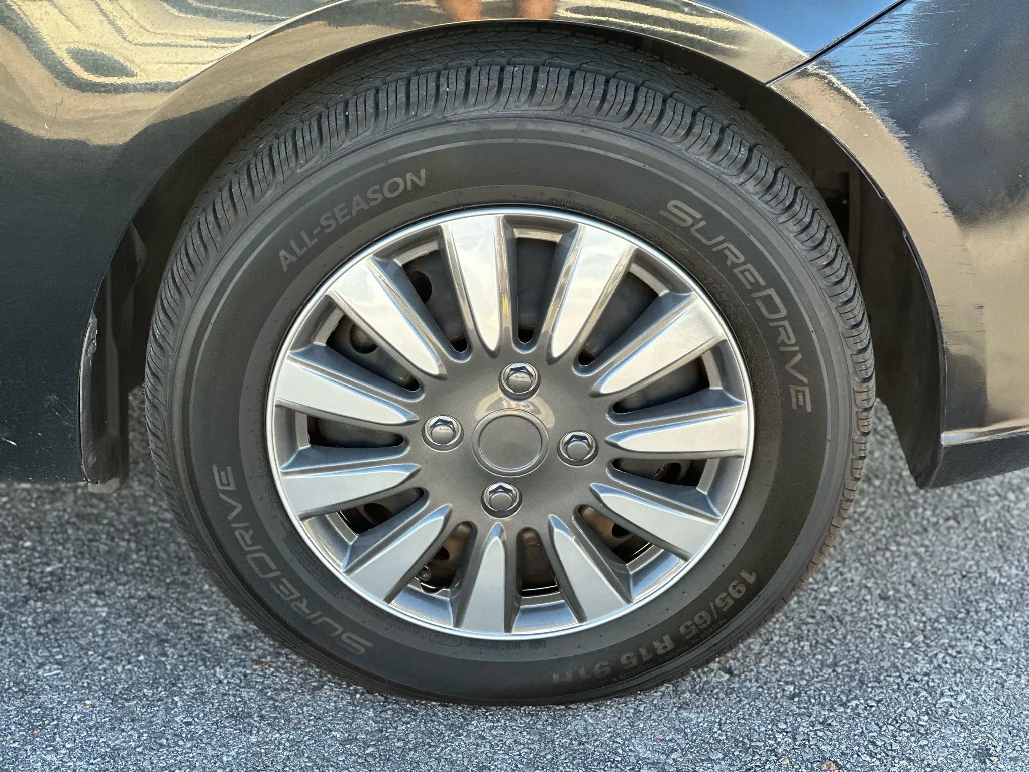 Used 2013 Kia Forte EX image 25