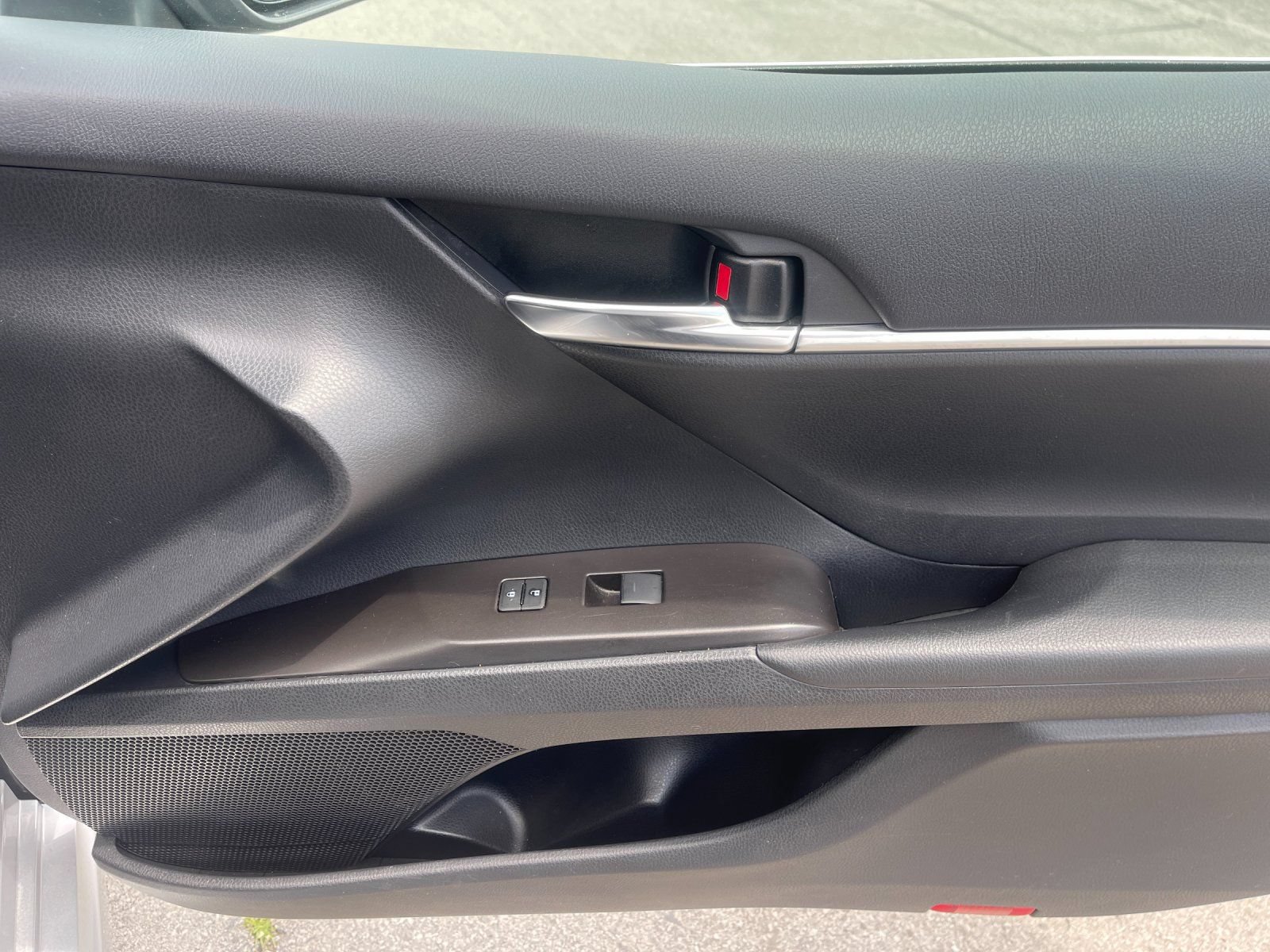 Used 2024 Toyota Camry SE FWD image 18