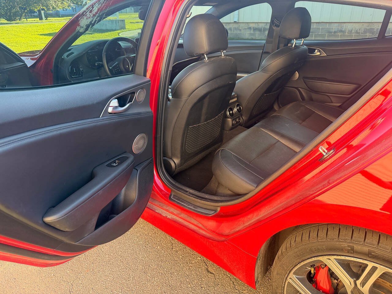 Used 2019 Kia Stinger GT1 RWD image 12
