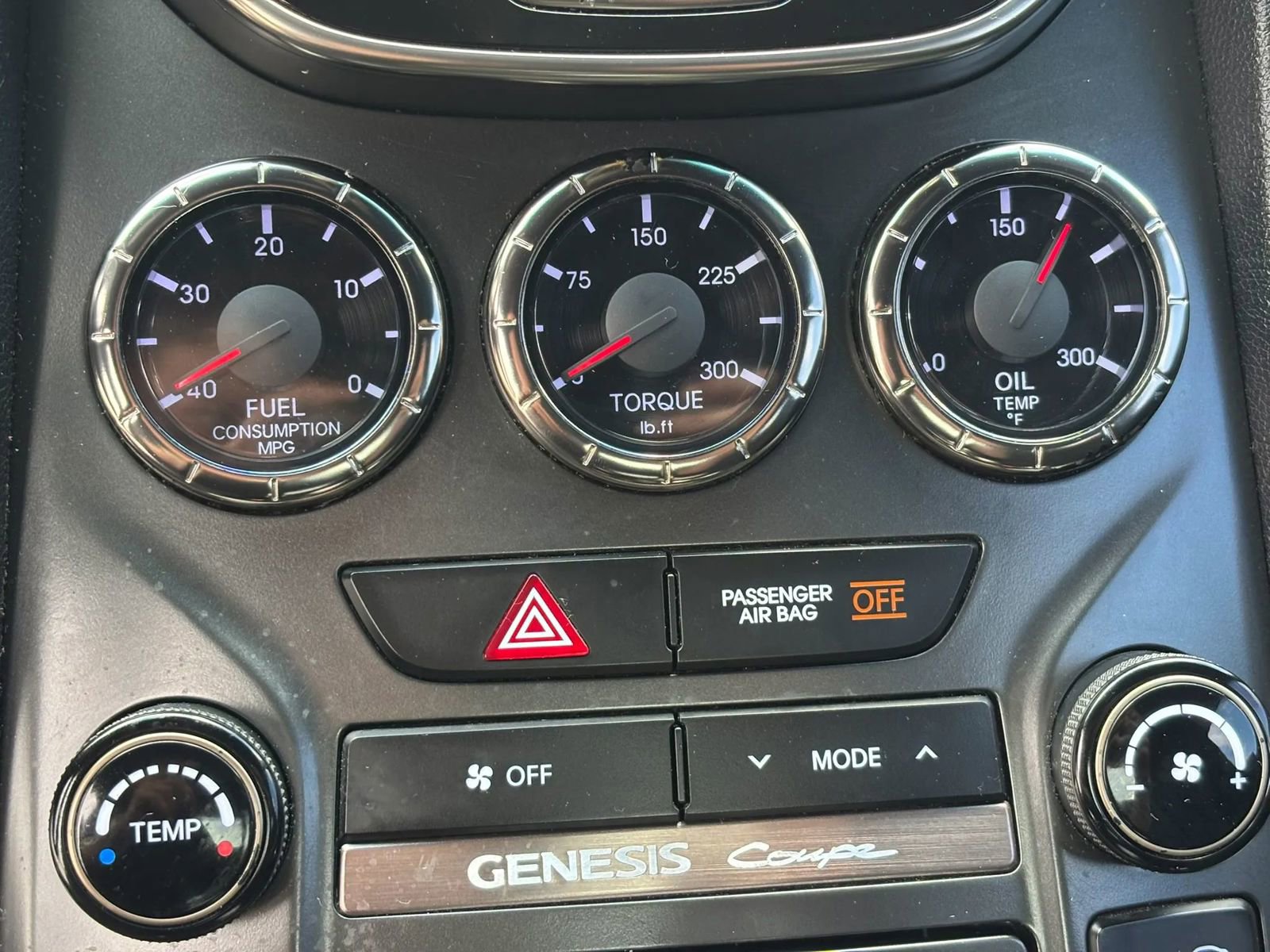 Used 2015 Hyundai Genesis 3.8 RWD image 23