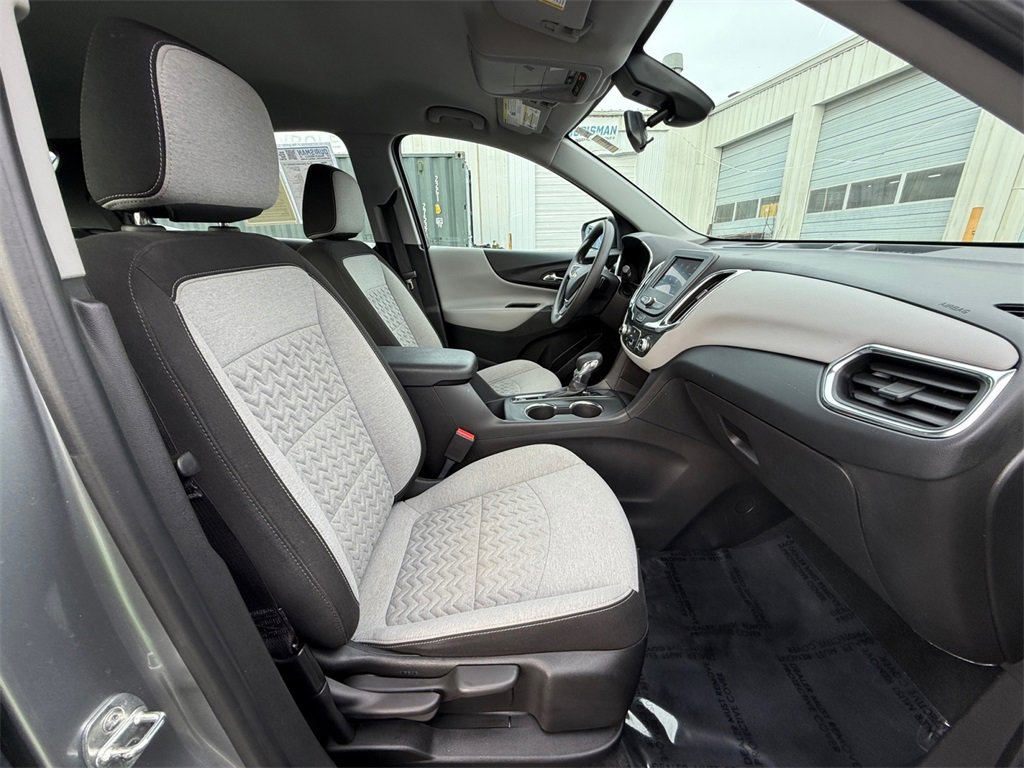 Used 2023 Chevrolet Equinox LS image 23