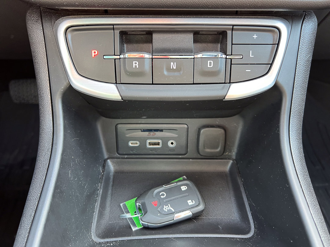 Used 2023 GMC Terrain SLT w/ Tech Package image 26