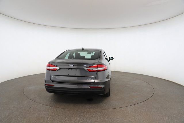 Used 2019 Ford Fusion SE image 15