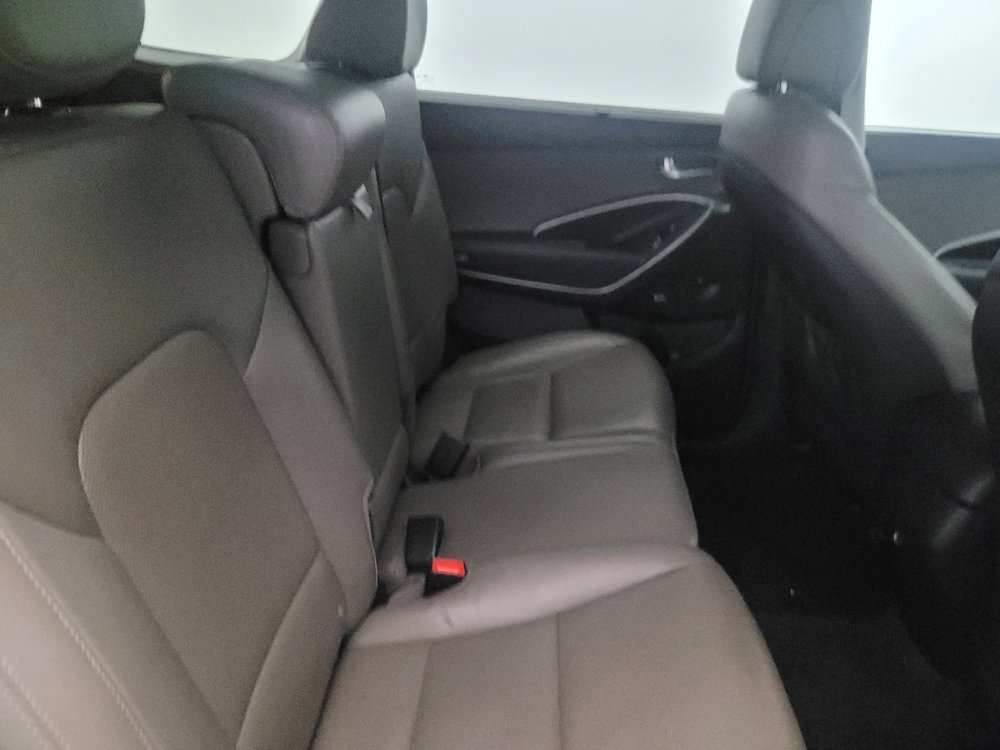 Used 2018 Hyundai Santa Fe SE image 19