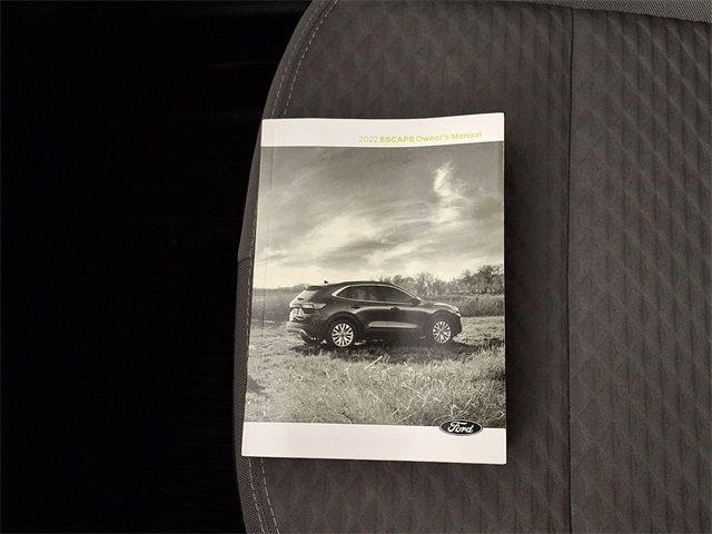 Used 2022 Ford Escape SE w/ Cold Weather Package image 26