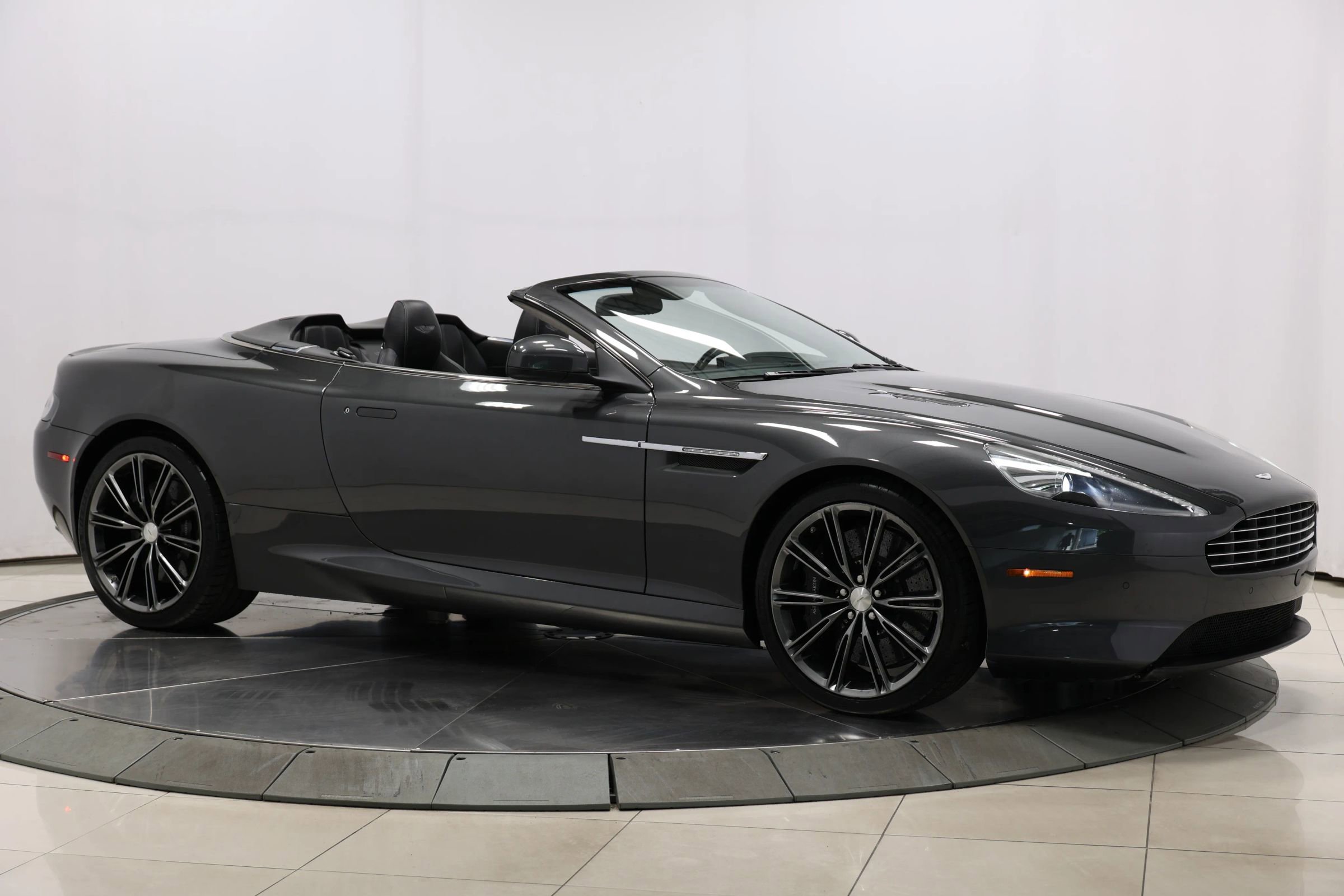 Used 2012 Aston Martin Virage Volante image 93