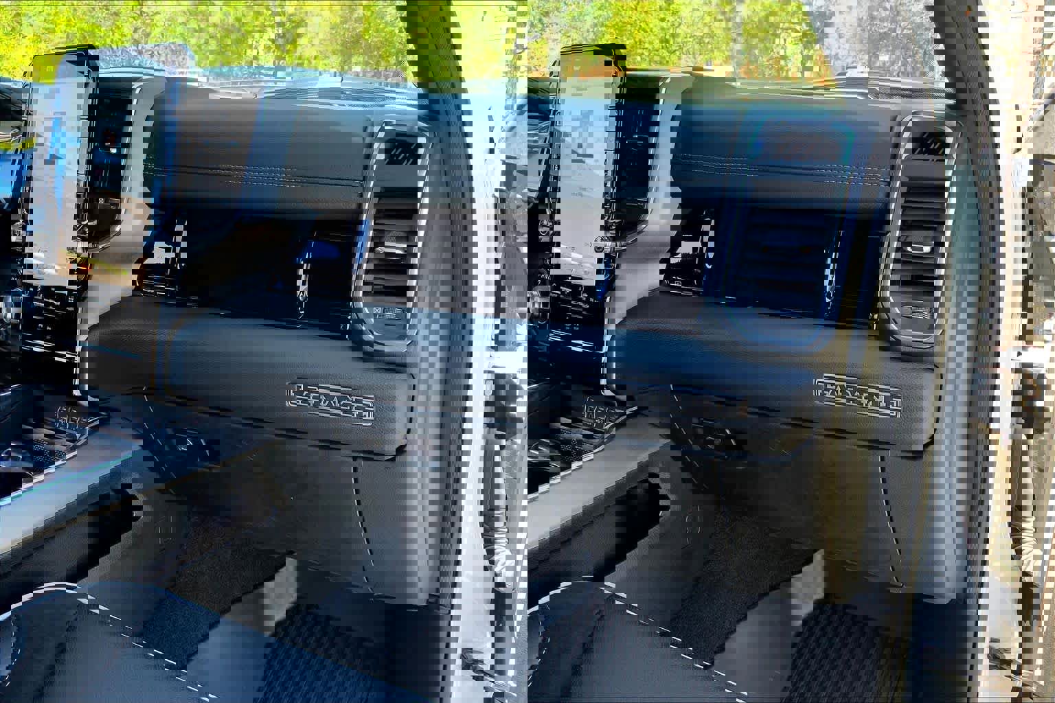 Used 2025 RAM 1500 Laramie w/ Night Edition image 19