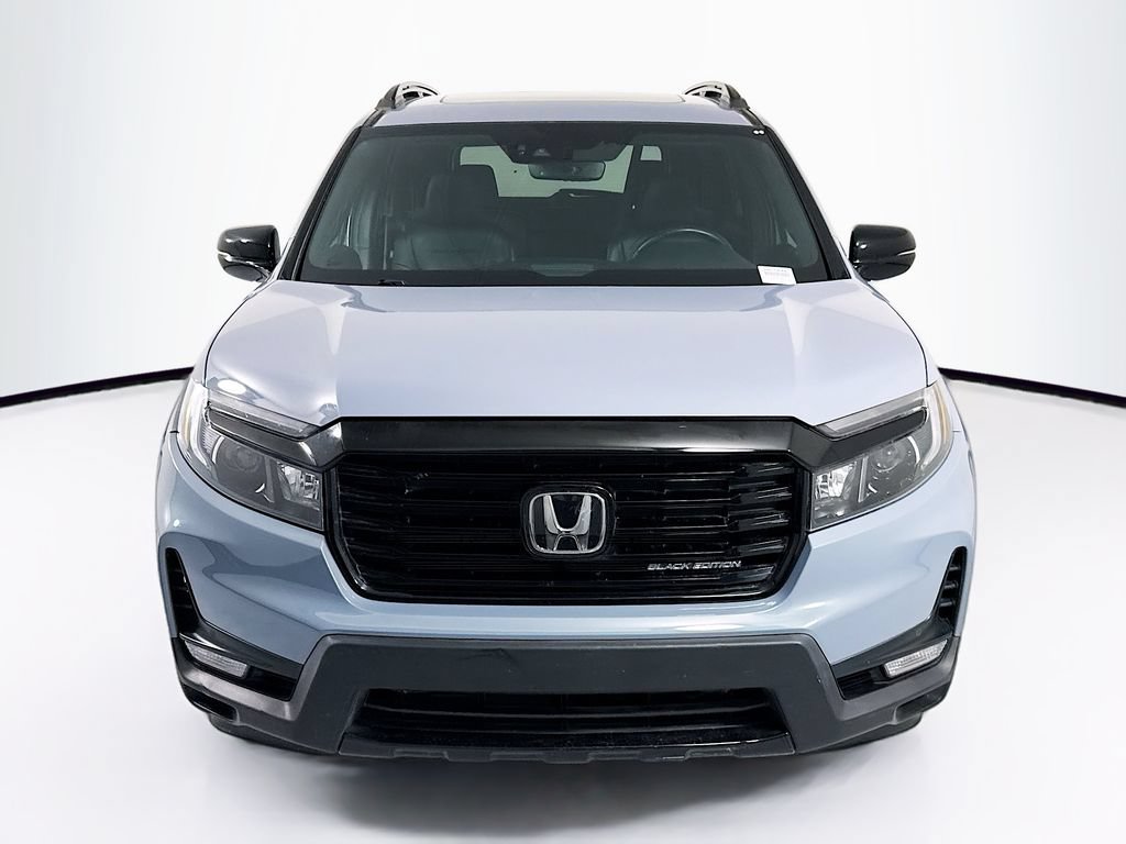 Certified 2025 Honda Passport Black Edition image 2