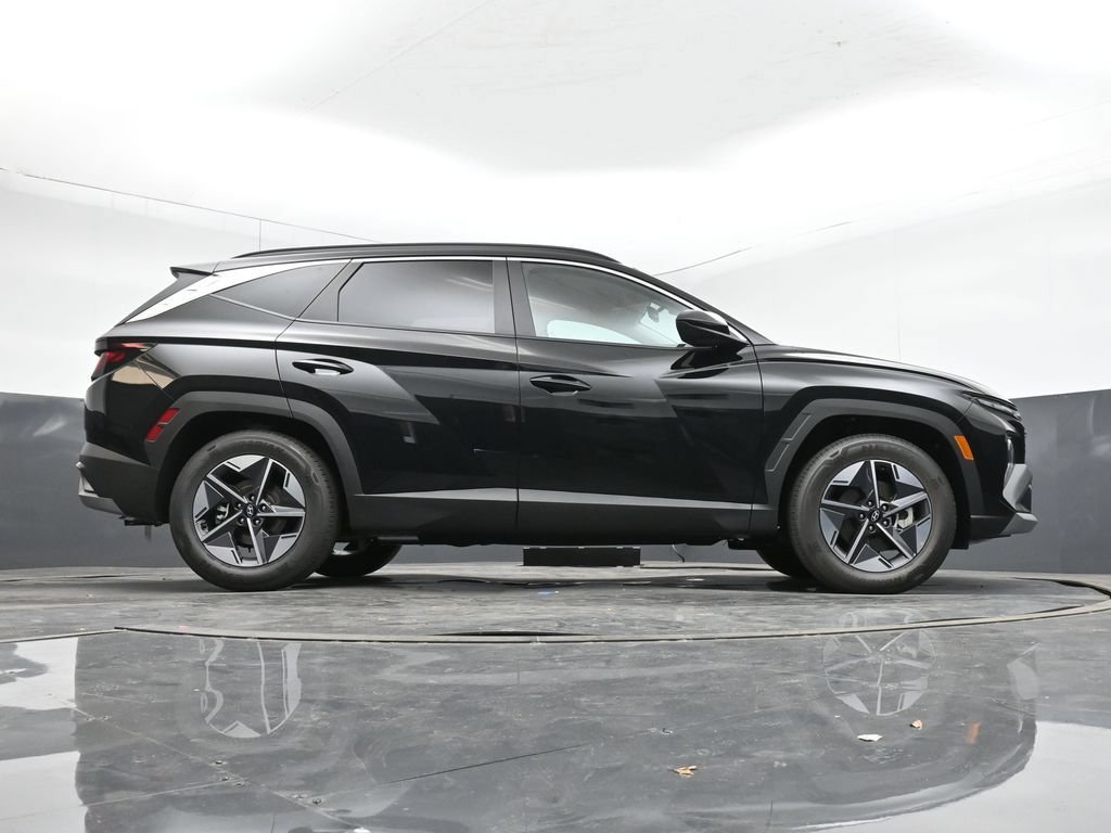 Used 2025 Hyundai Tucson SEL FWD image 14