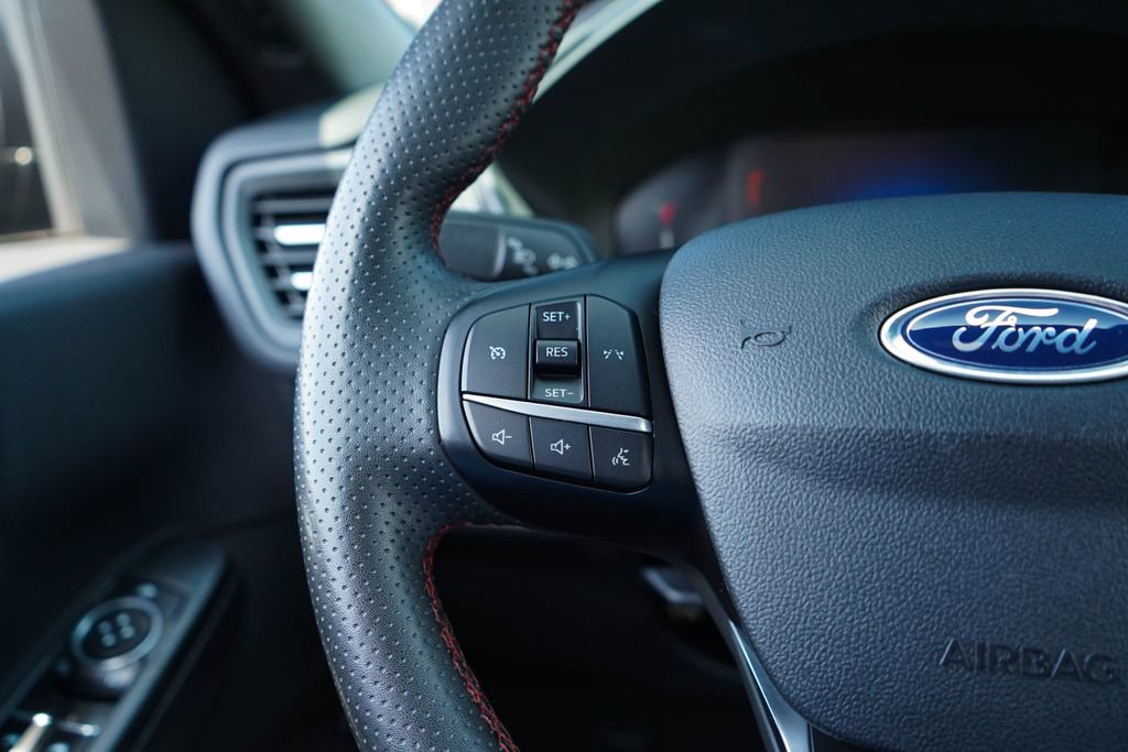 Used 2023 Ford Escape ST-Line AWD/4WD image 32
