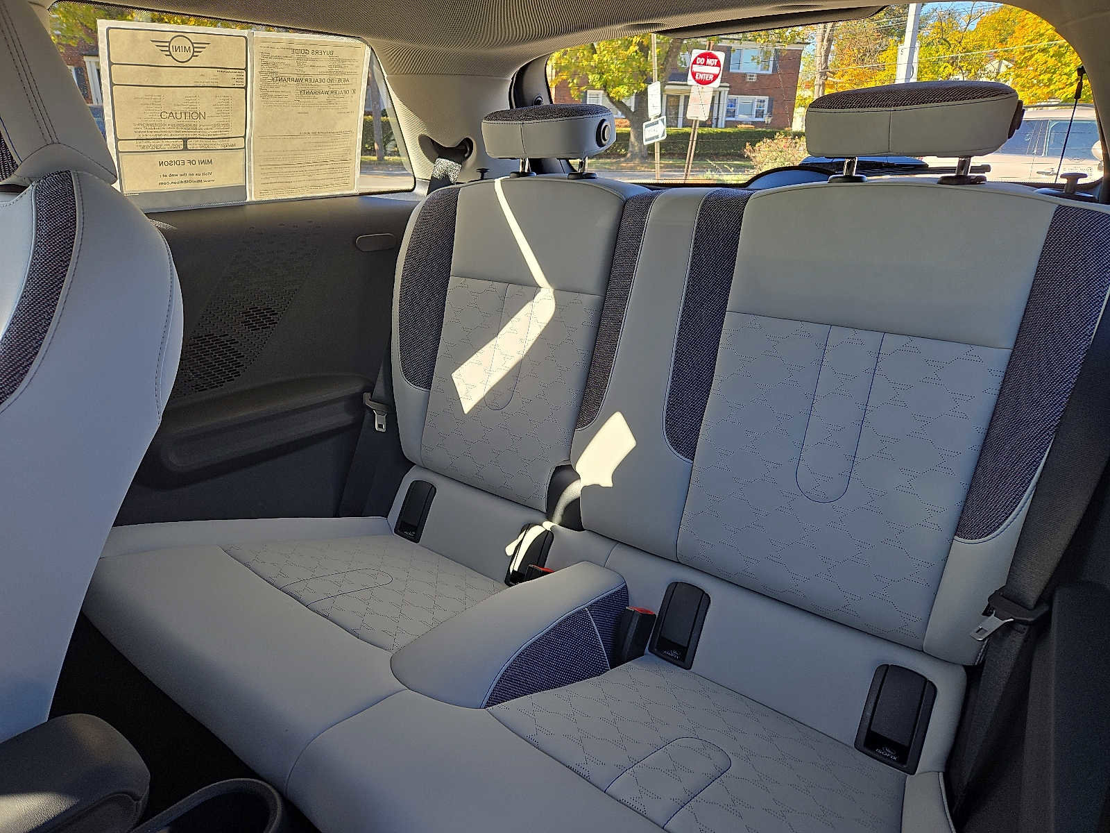 Used 2025 MINI Cooper 2-Door Hardtop image 10